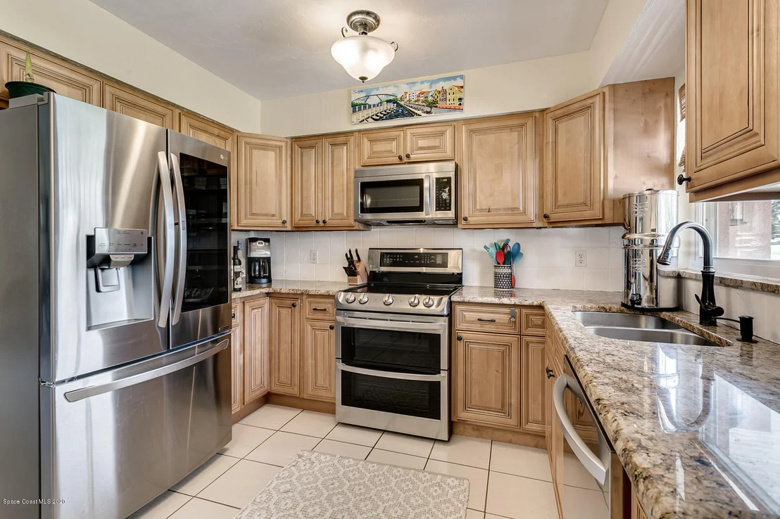 Photo of 1221 Rivermont Drive