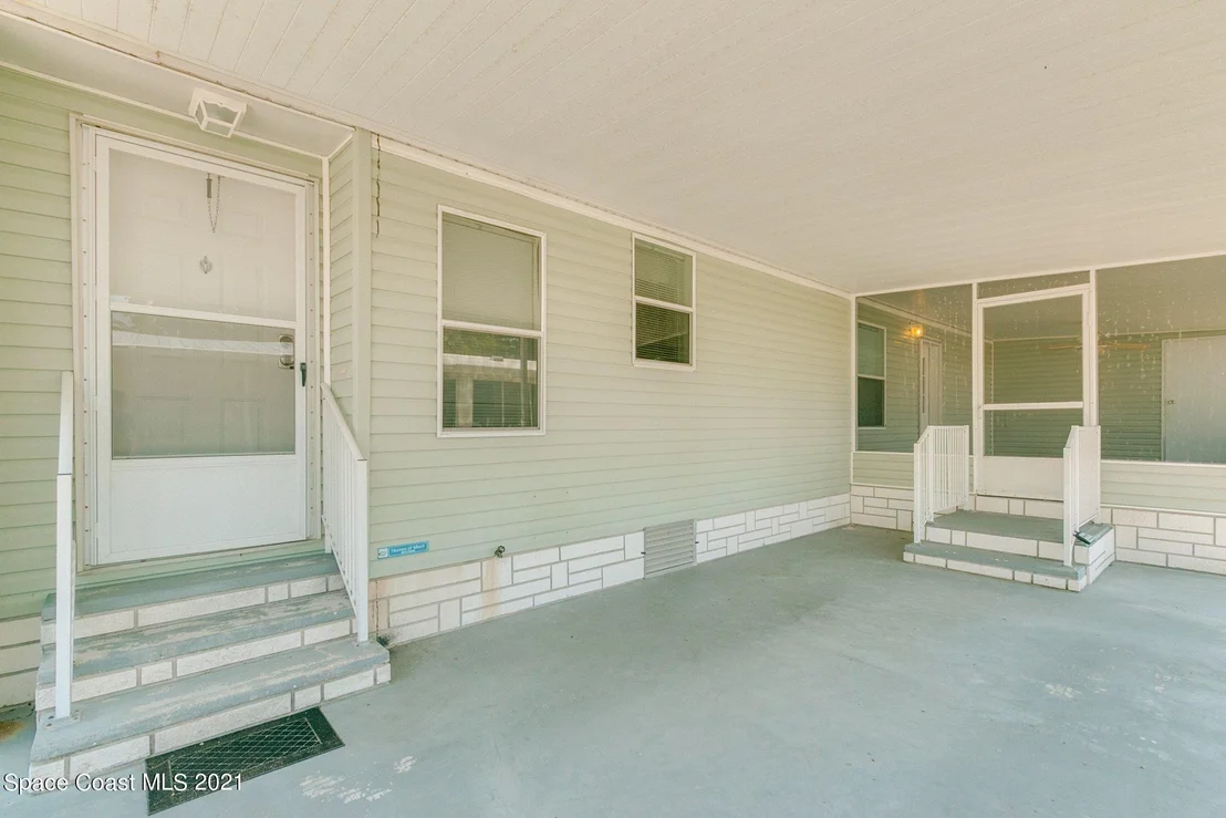 Photo of 7565 Blackhawk Road