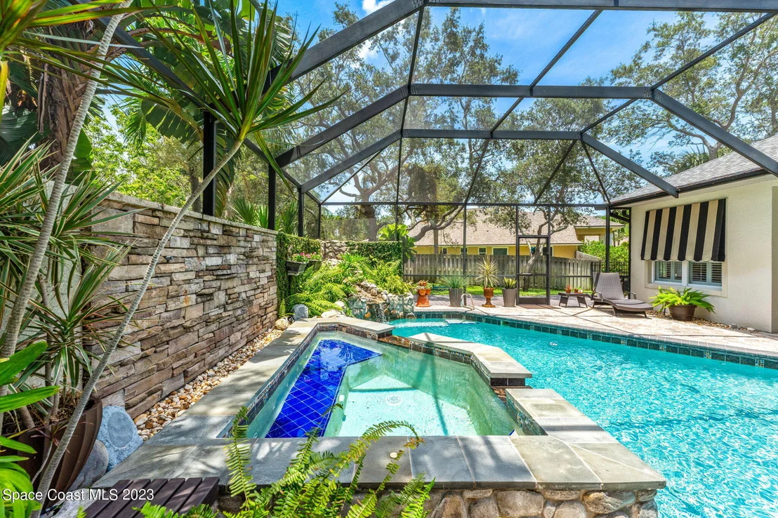 Photo of 891 Peregrine Drive