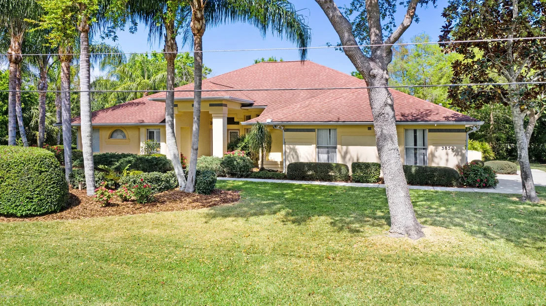 Photo of 3850 Beechgrove Road