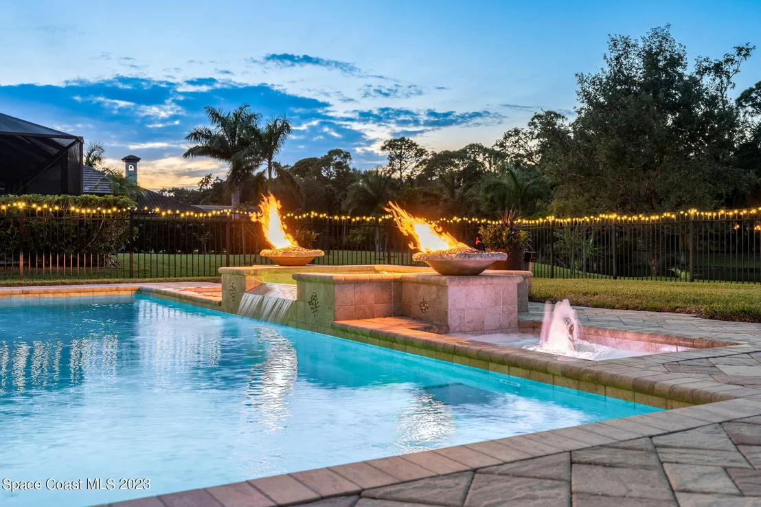 Photo of 814 Lorenza Place