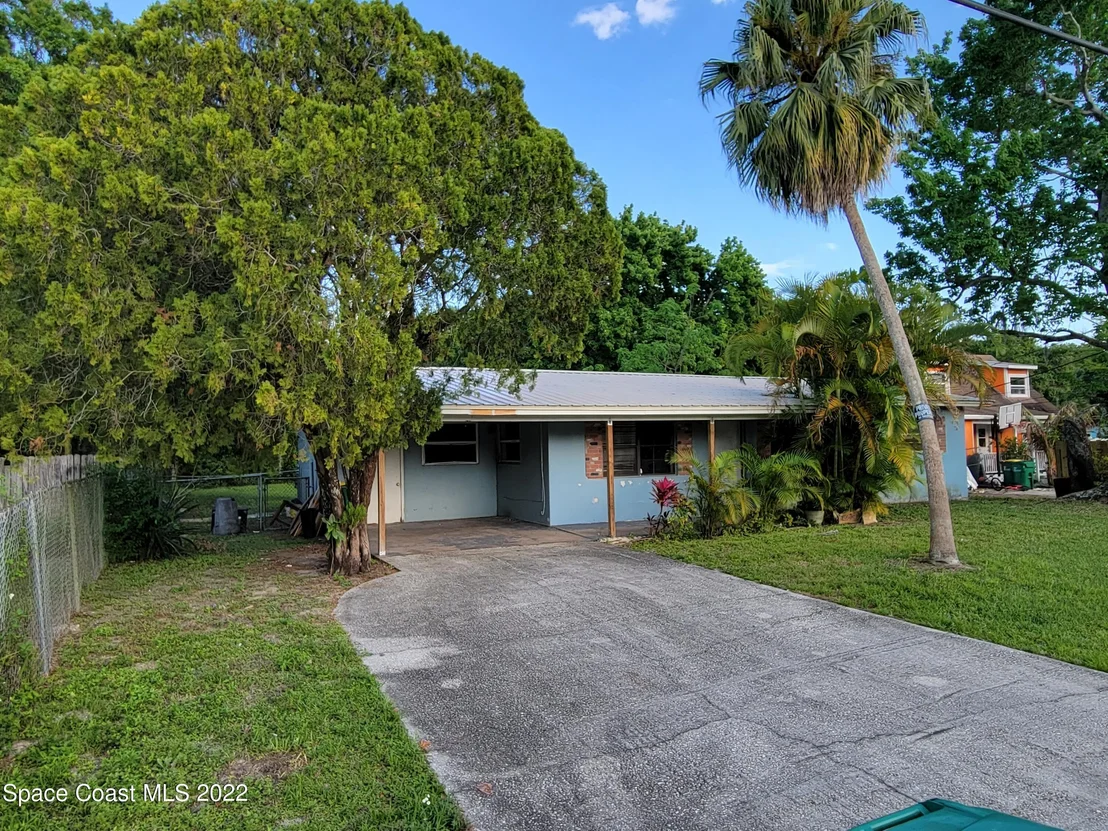 Photo of 344 Bay Avenue