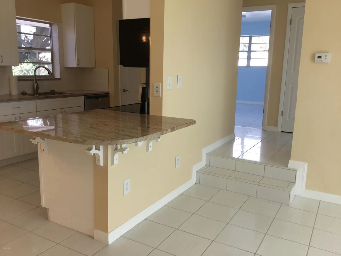 Photo of 2925 Garden Terrace NE