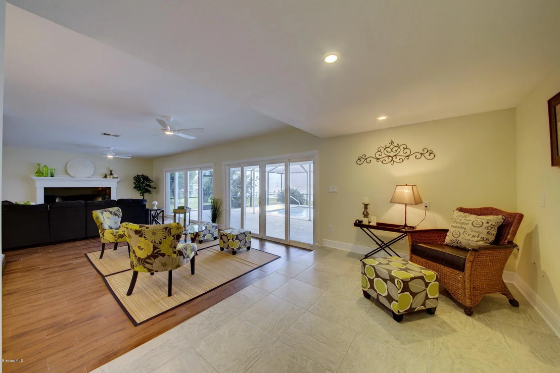 Photo of 427 Riverview Lane