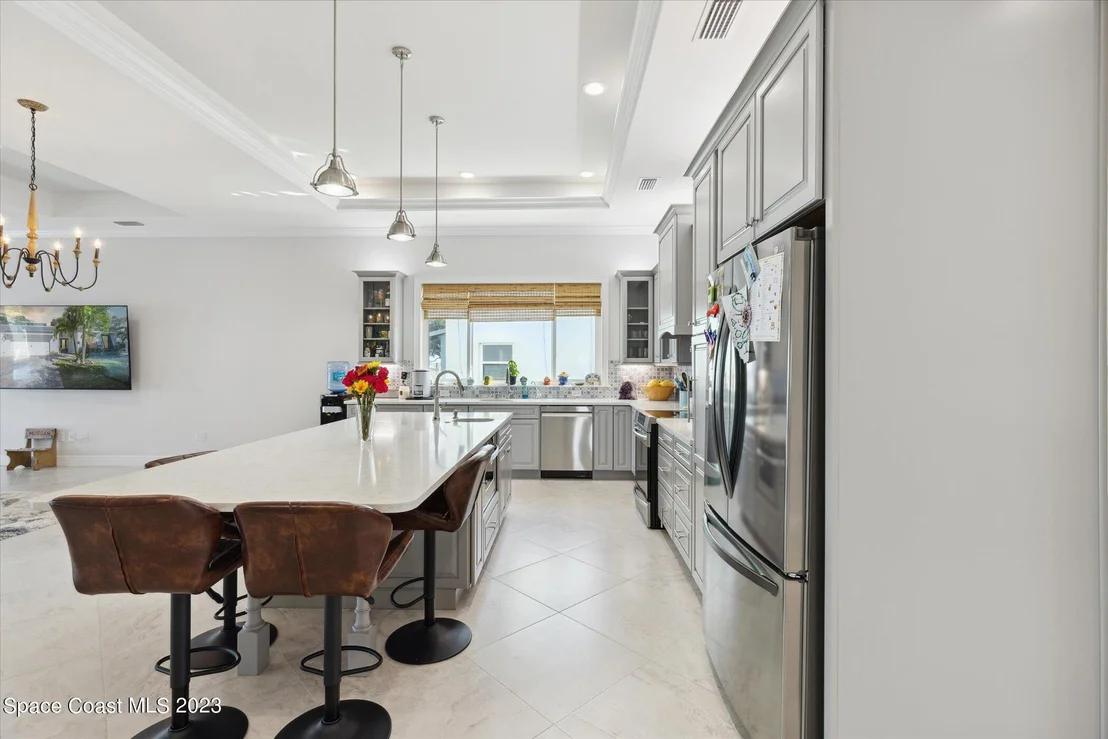 Photo of 3835 Riverside Drive