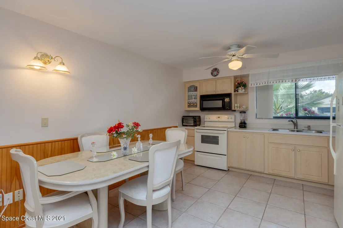 Photo of 340 Bayhead Drive