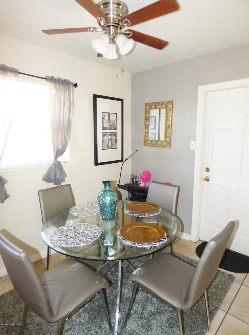 Photo of 1052 Azalea Lane