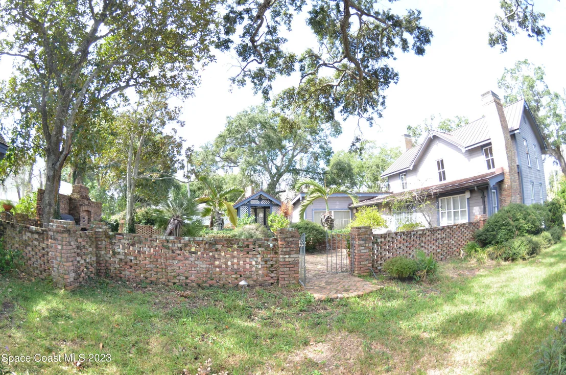 Photo of 1451 Rockledge Drive