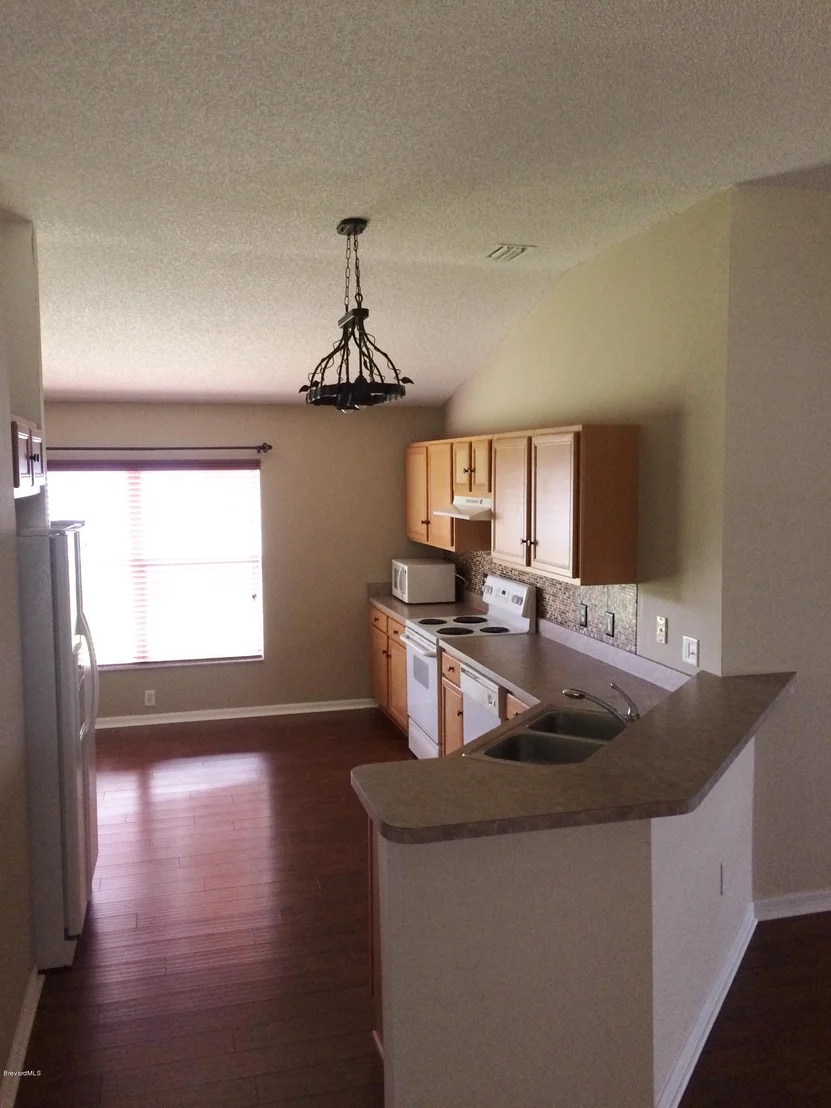 Photo of 2401 Bridgeport Circle