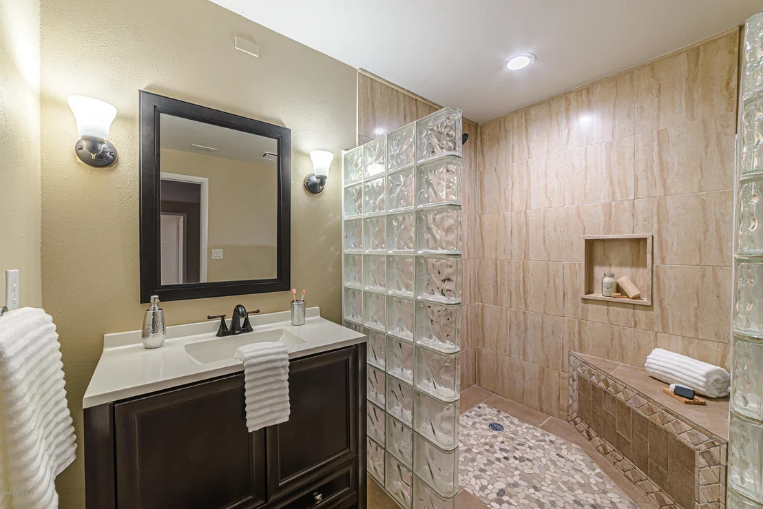 Photo of 1035 Park Ridge Place