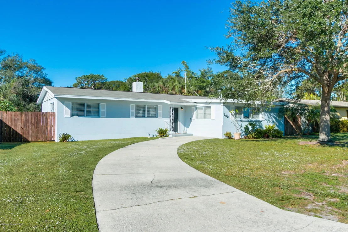 Photo of 742 Lund Circle