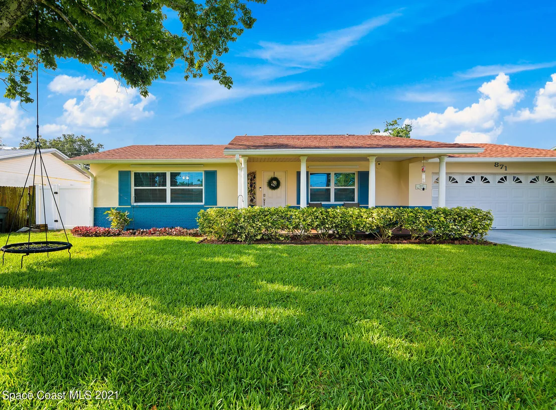Photo of 871 Kings Post Road