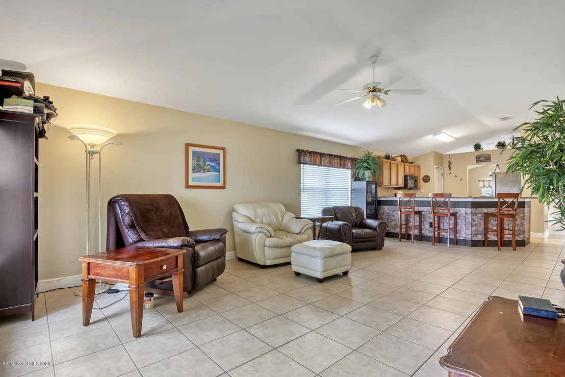 Photo of 2371 Bridgeport Circle