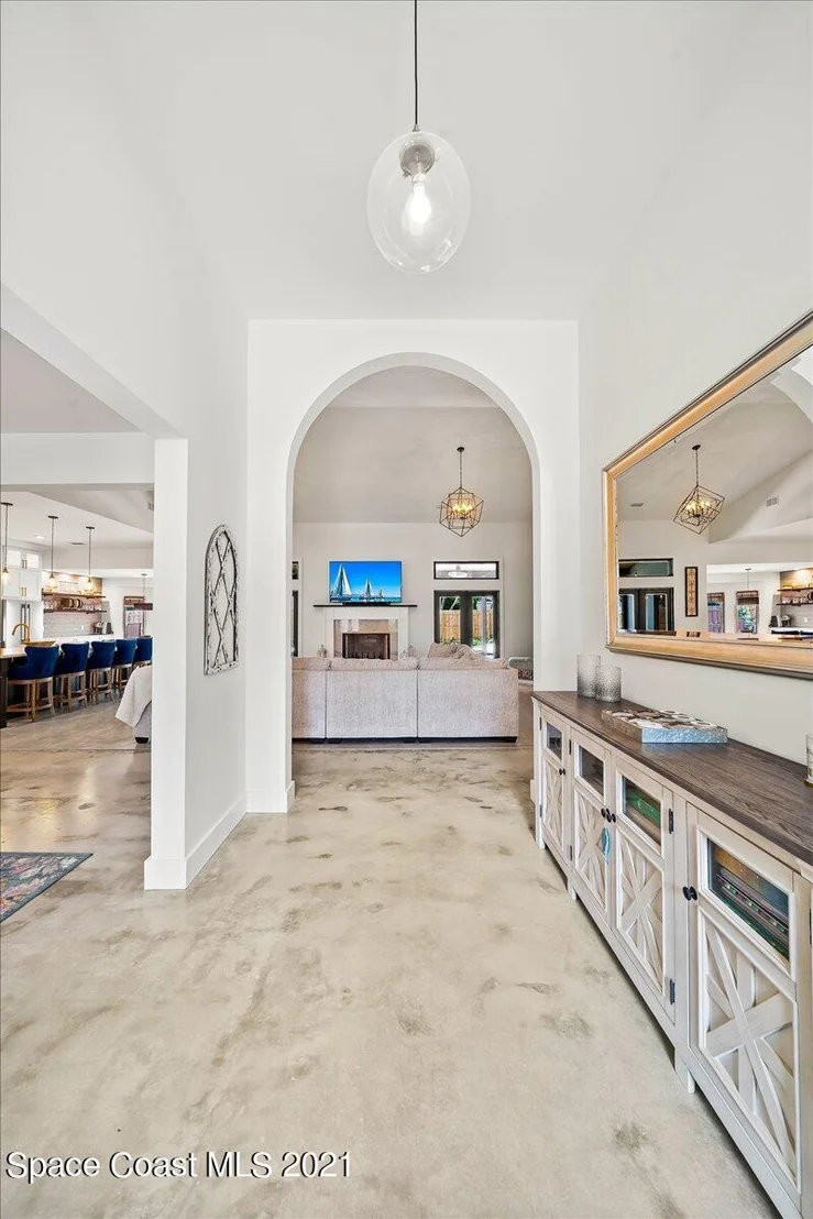 Photo of 629 Hummingbird Drive