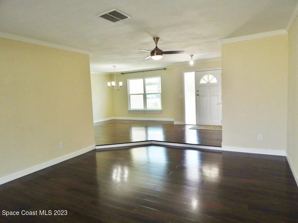 Photo of 780 Pebble Beach Avenue NE