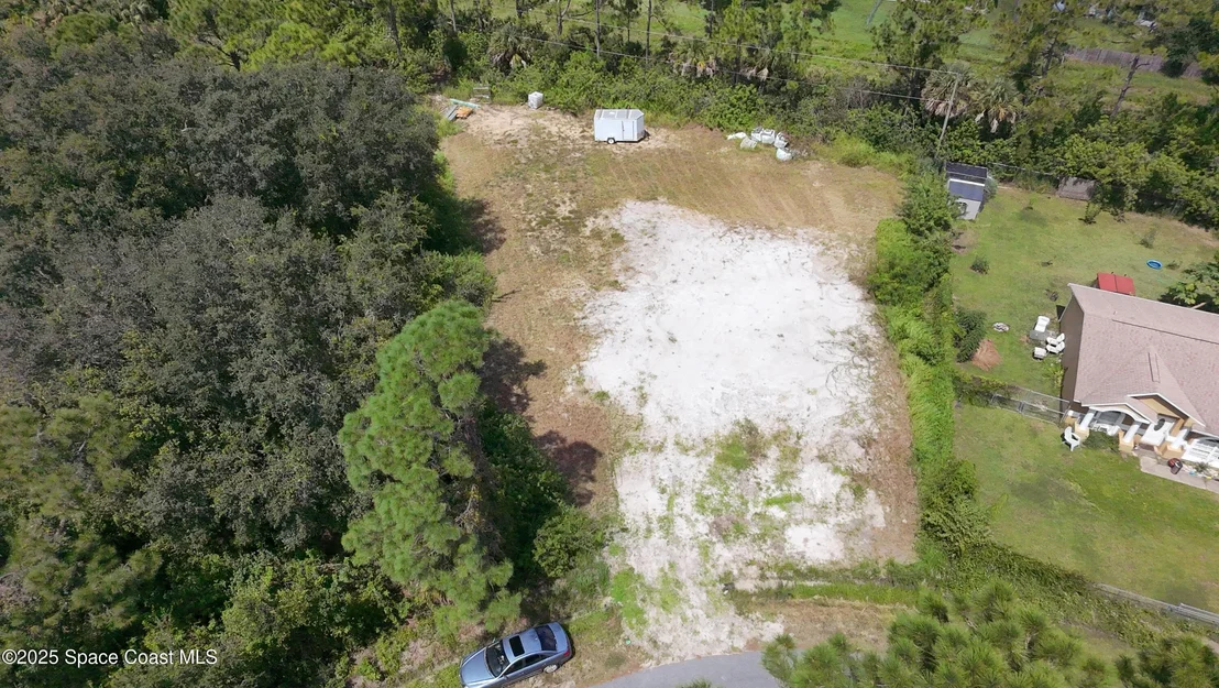 Photo of 895 Tedder Road SE