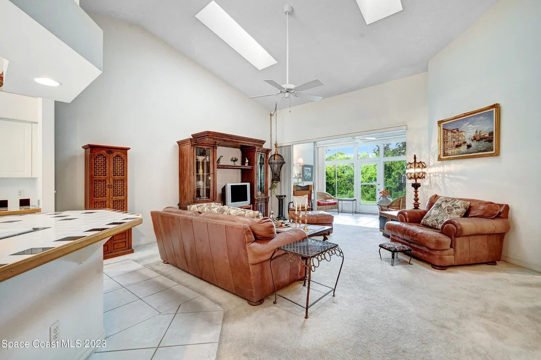 Photo of 368 Renaissance Avenue
