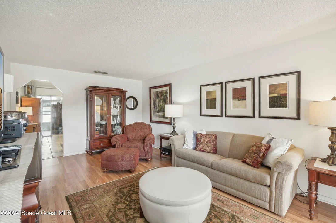 Photo of 2476 Mercury Drive