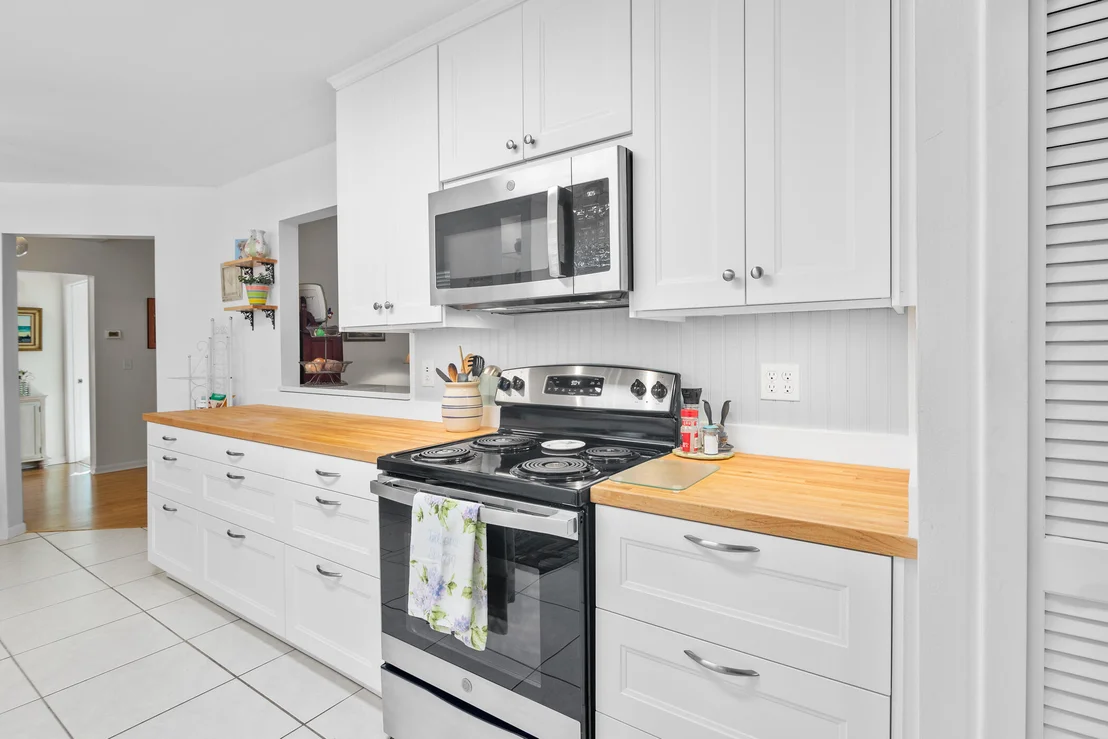 Photo of 849 Gardener Road