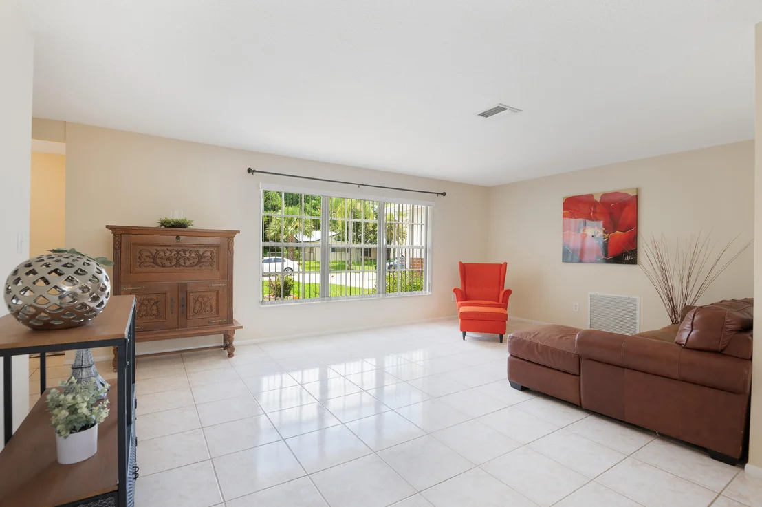Photo of 2483 Colony Drive