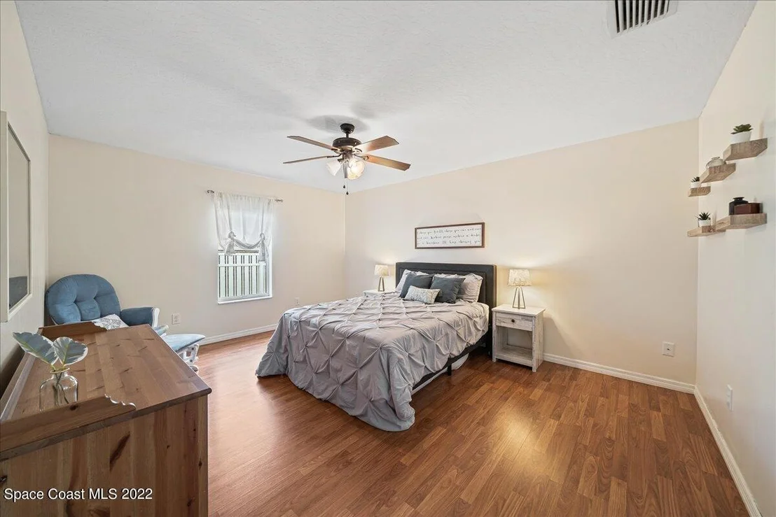 Photo of 1057 Red Bud Circle