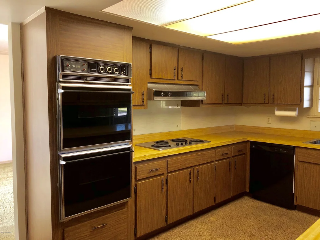 Photo of 1481 Meadowbrook Road NE