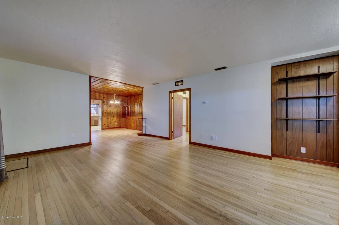 Photo of 720 Seminole Drive