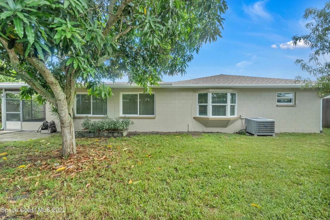 Photo of 511 Avignon Drive