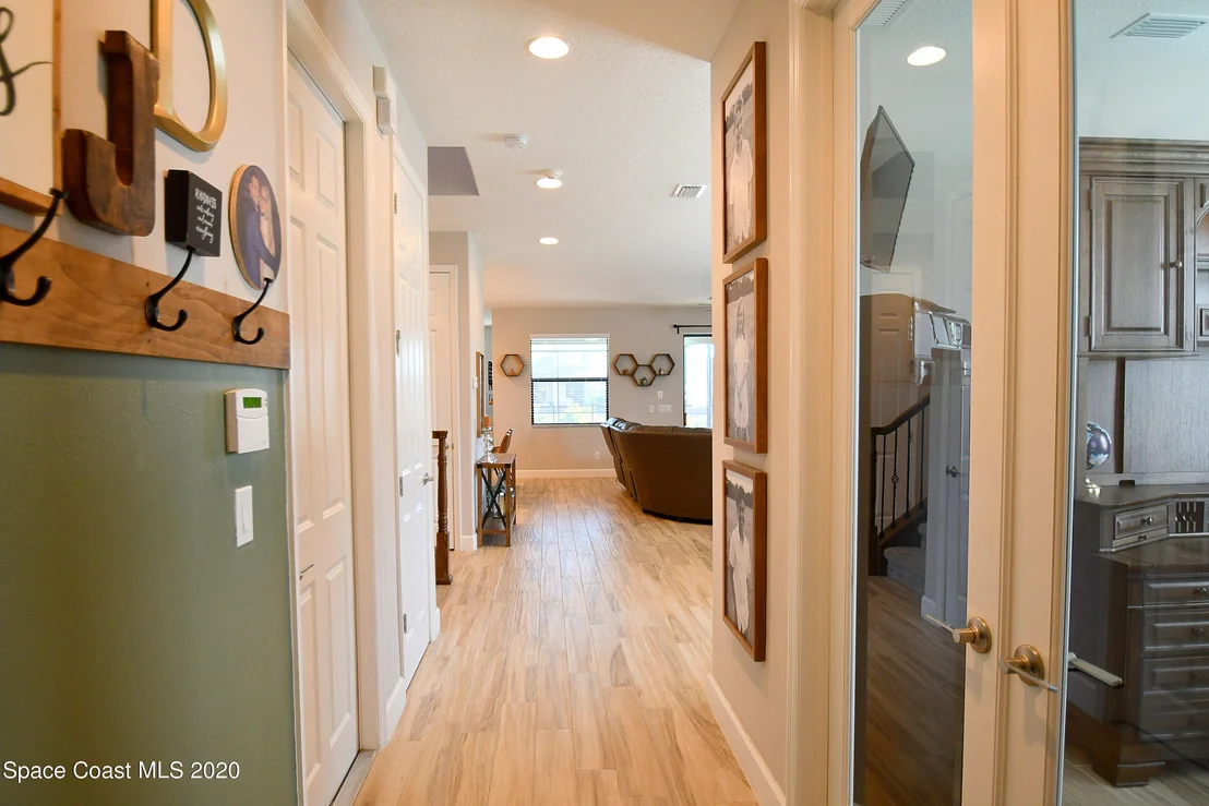 Photo of 2872 Casterton Drive