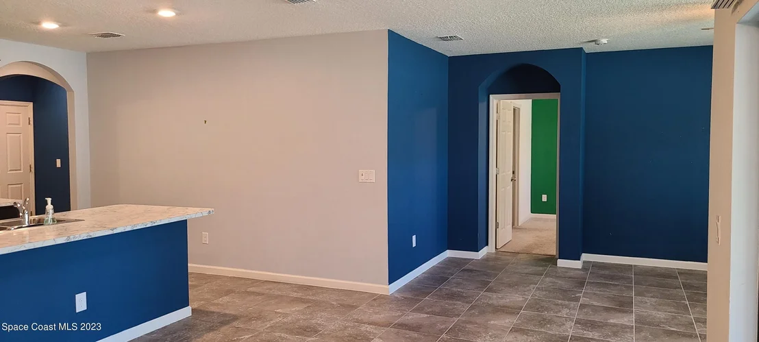 Photo of 548 Coyote Drive