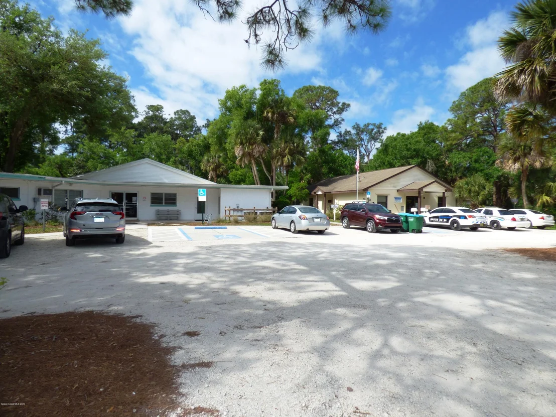 Photo of 6737 Sheridan Road