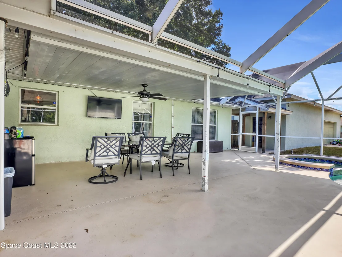 Photo of 6280 Golfview Avenue