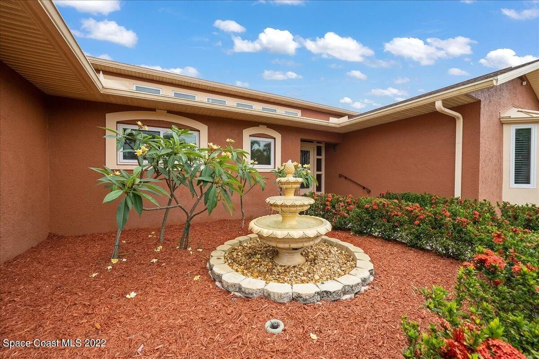 Photo of 83 W Bay Drive