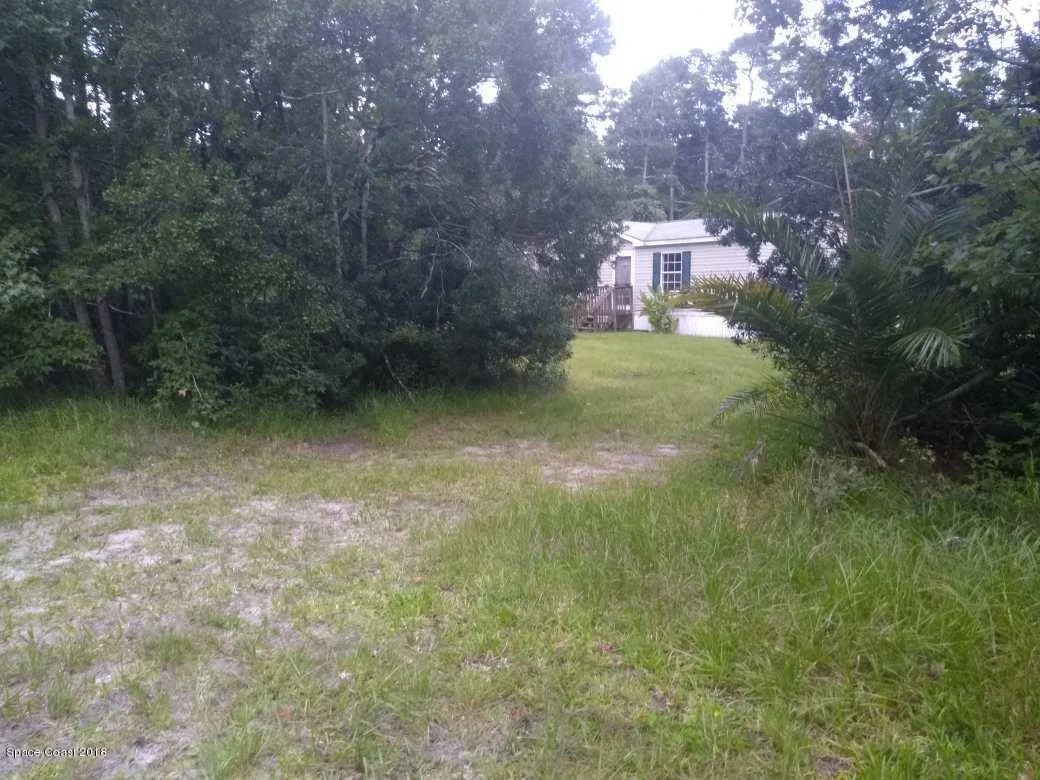 Photo of 121 Pine Crest Circle