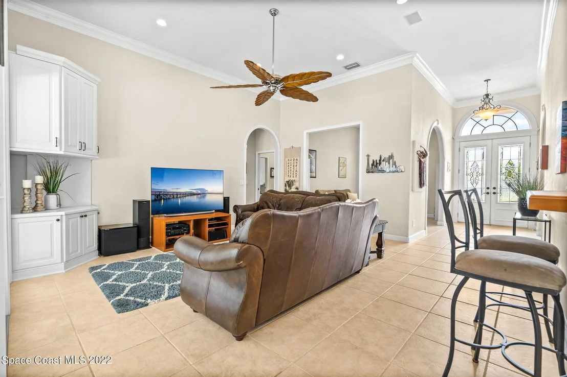 Photo of 356 Southampton Drive