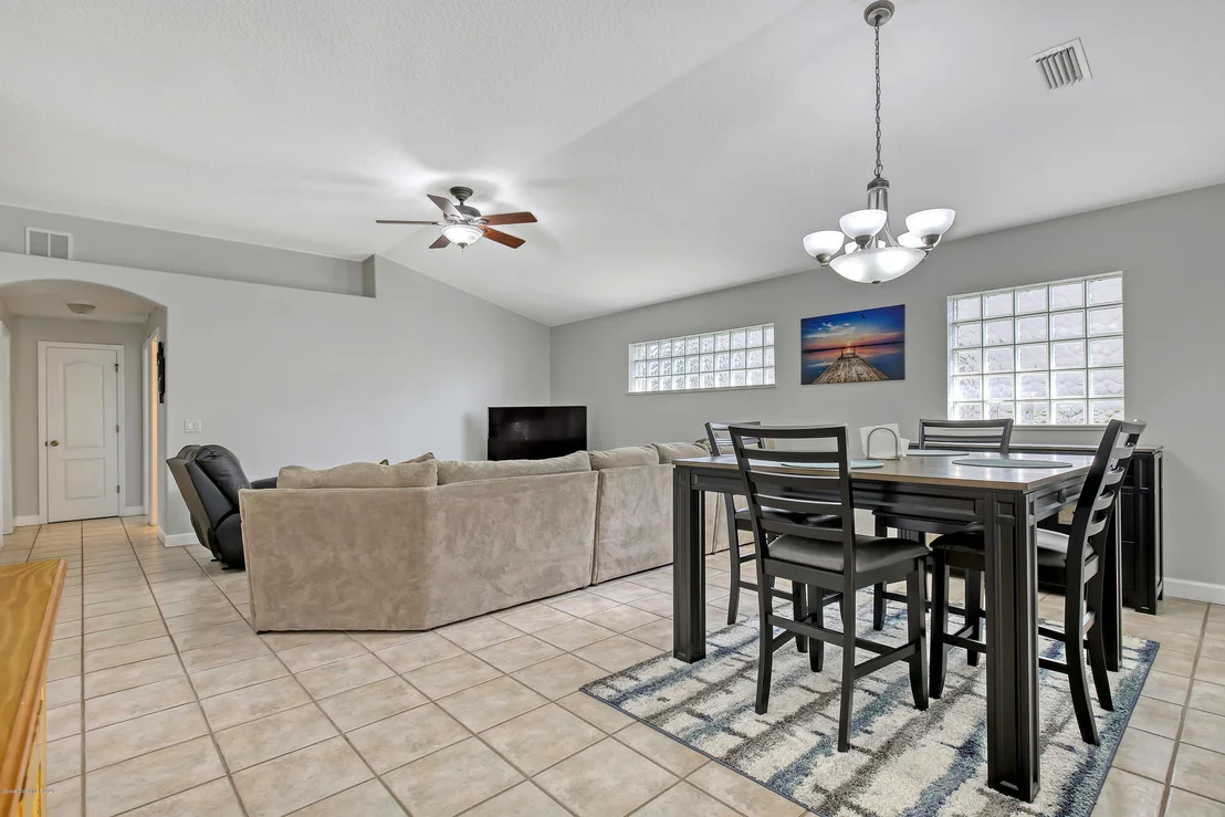 Photo of 404 Lofts Drive