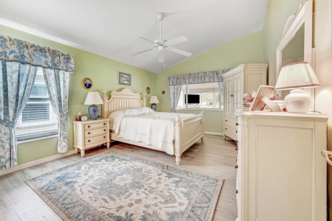 Photo of 6934 Renshaw Drive