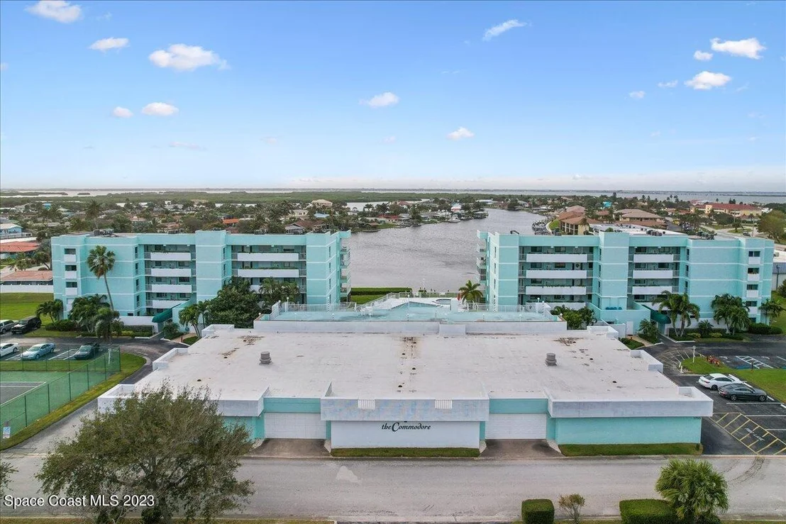 Photo of Unit 2202 at 1750 Commodore Boulevard