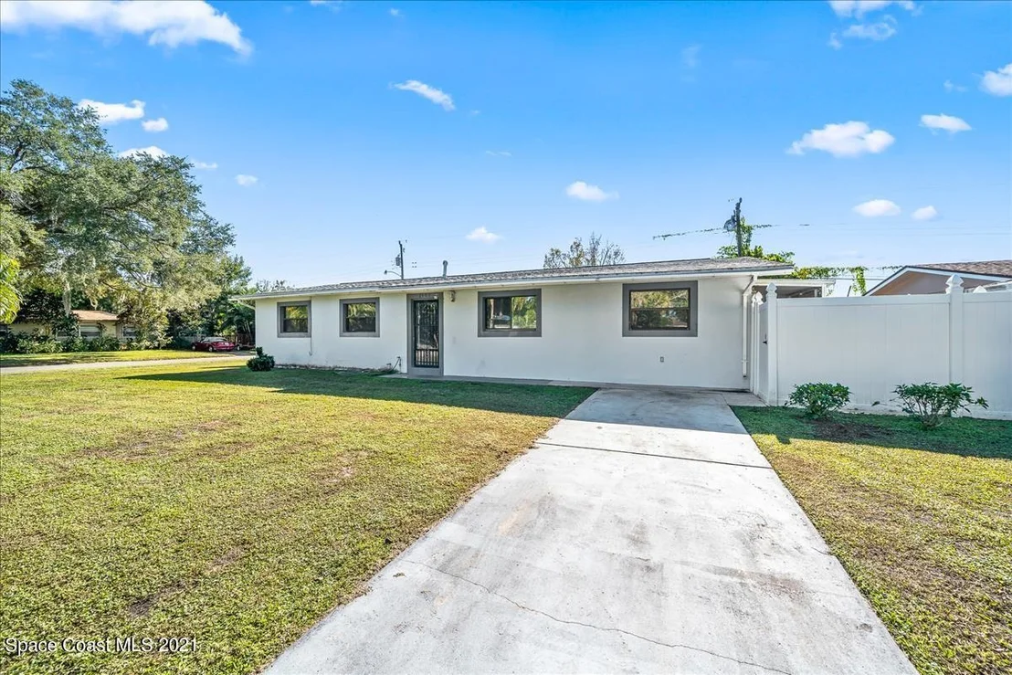 Photo of 2505 Hathaway Drive