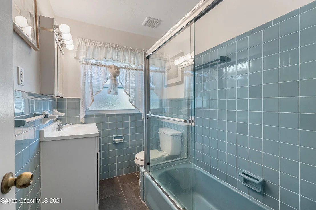 Photo of 401 Bunker Street