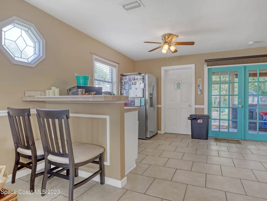 Photo of 695 Teak Drive