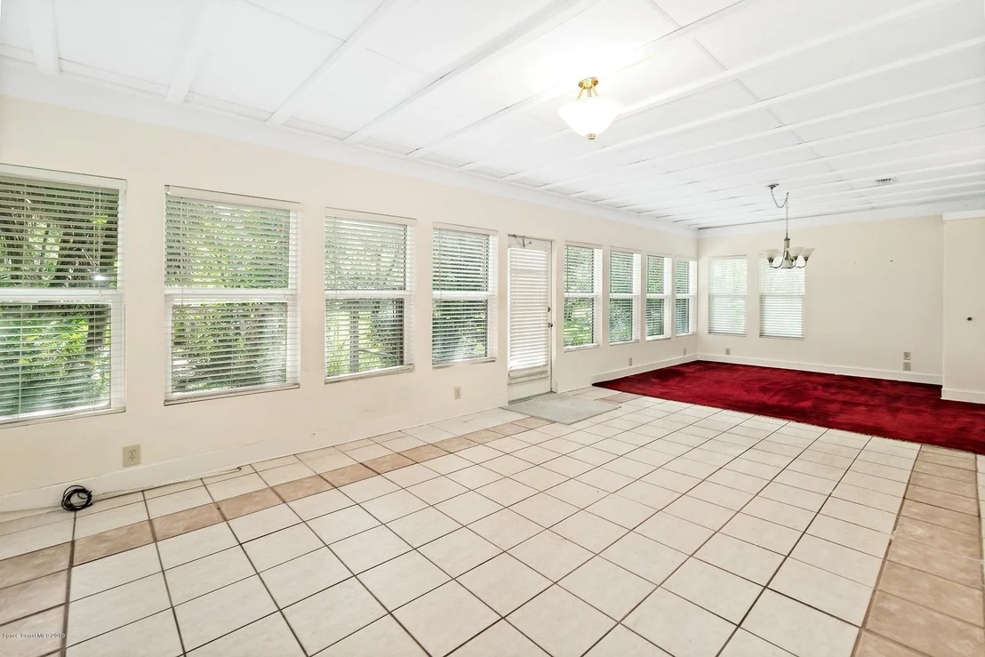 Photo of 1808 Live Oak Drive N