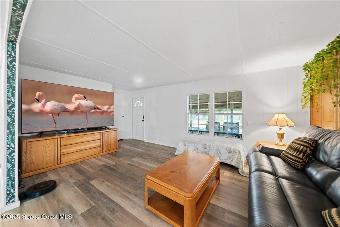 Photo of 6983 Chestnut Drive