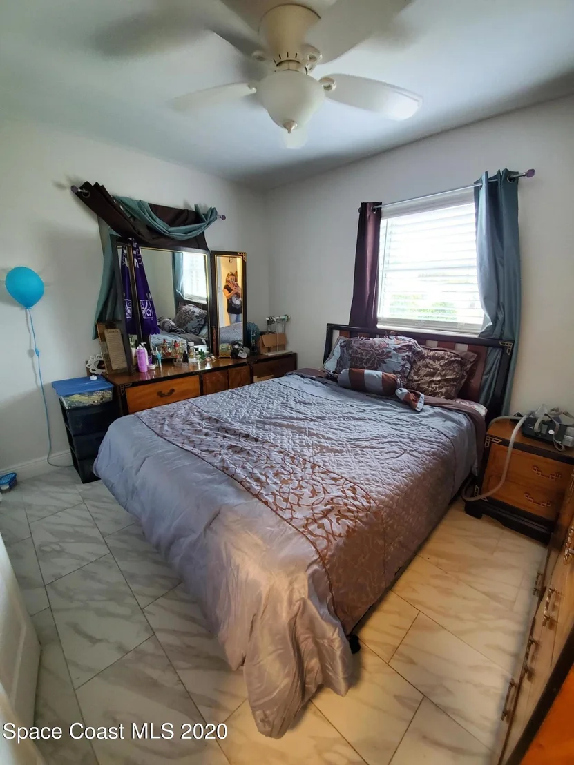Photo of 1088 Cabot Drive NE