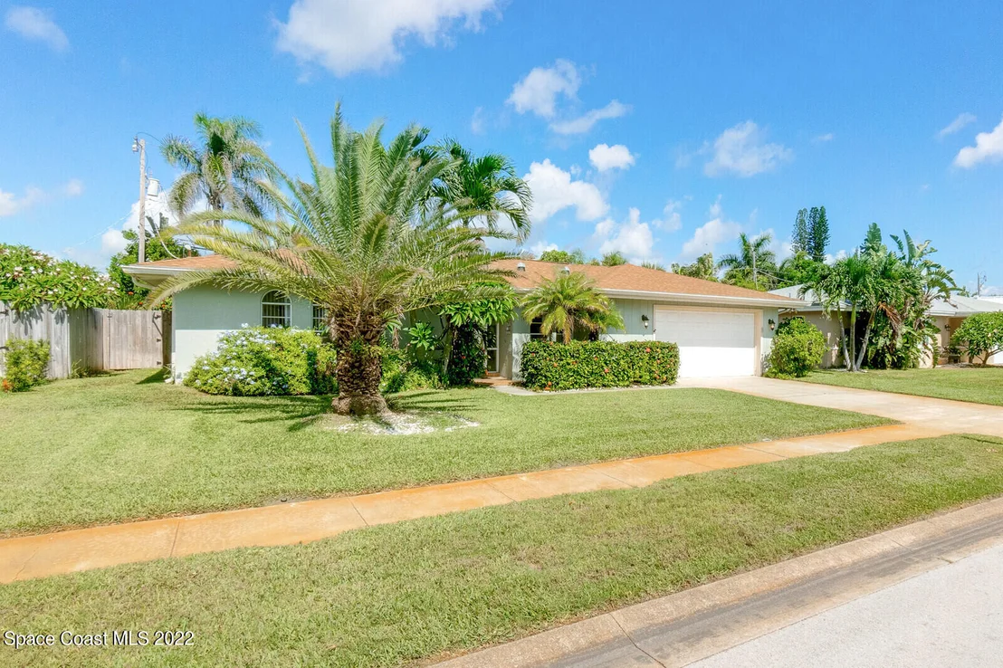 Photo of 640 Hibiscus Drive