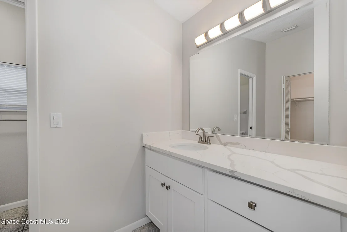 Photo of 504 Oak Mont Place