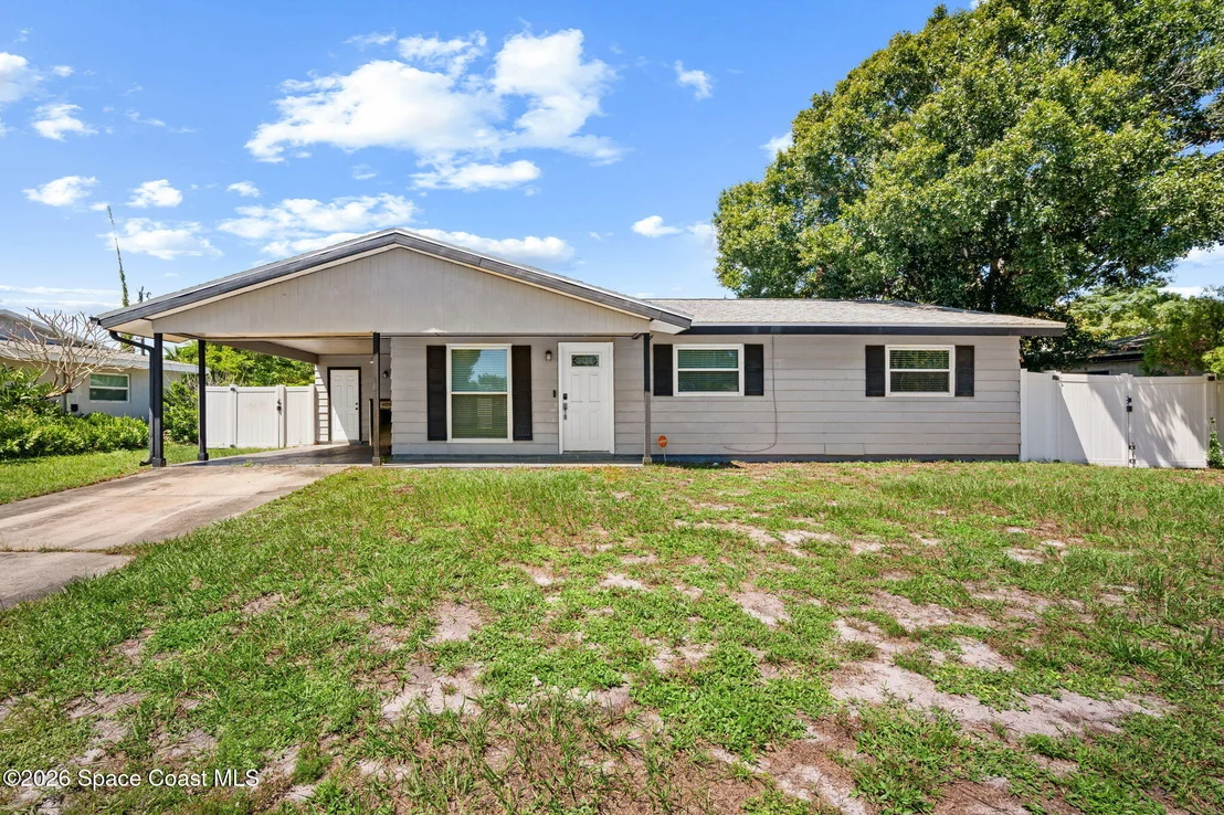 Photo of 790 Bianca Drive NE