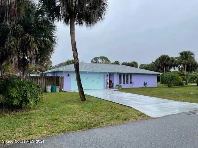 Photo of 405 Crescent Drive