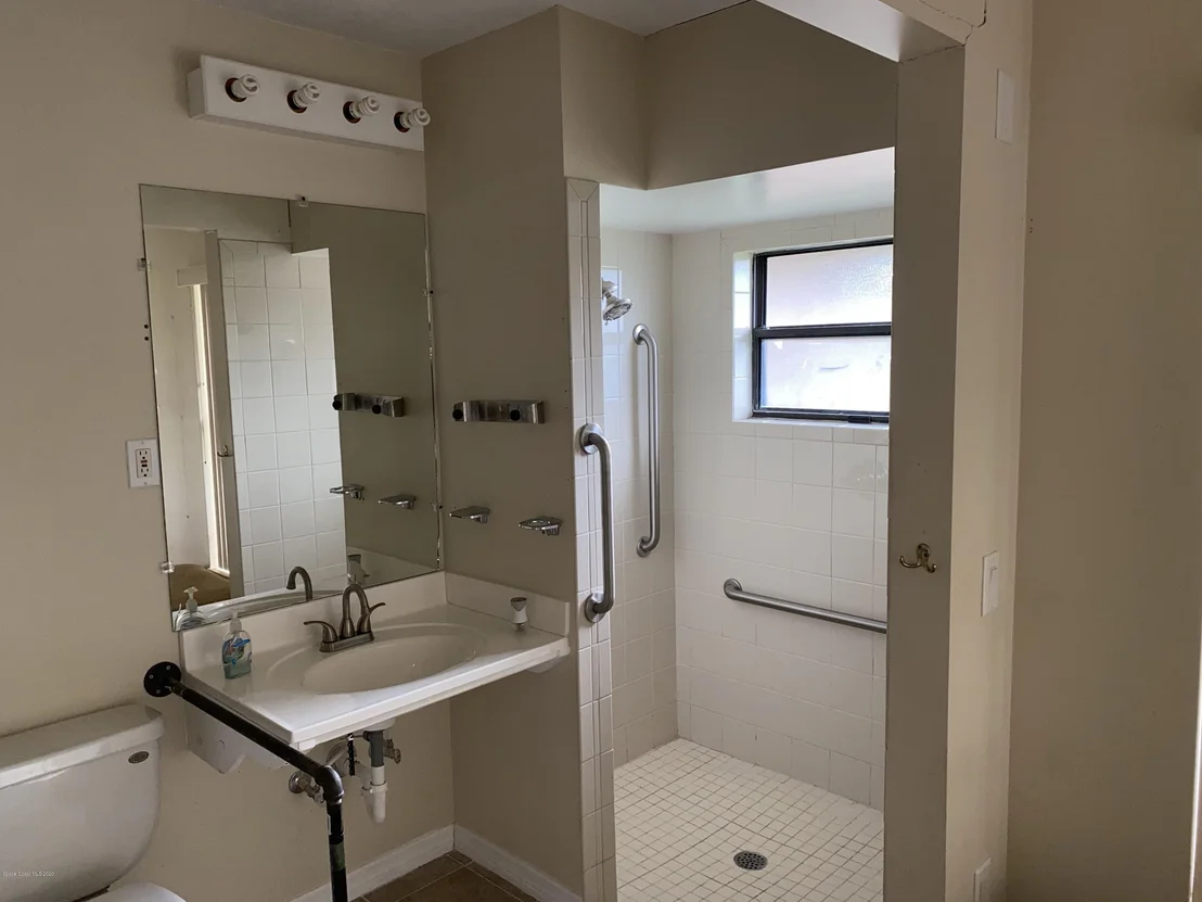 Photo of 5221 Carrick Road