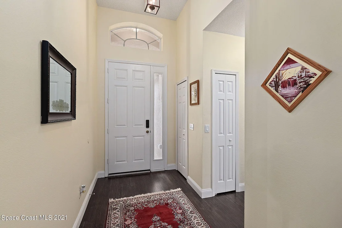 Photo of 561 Cressa Circle